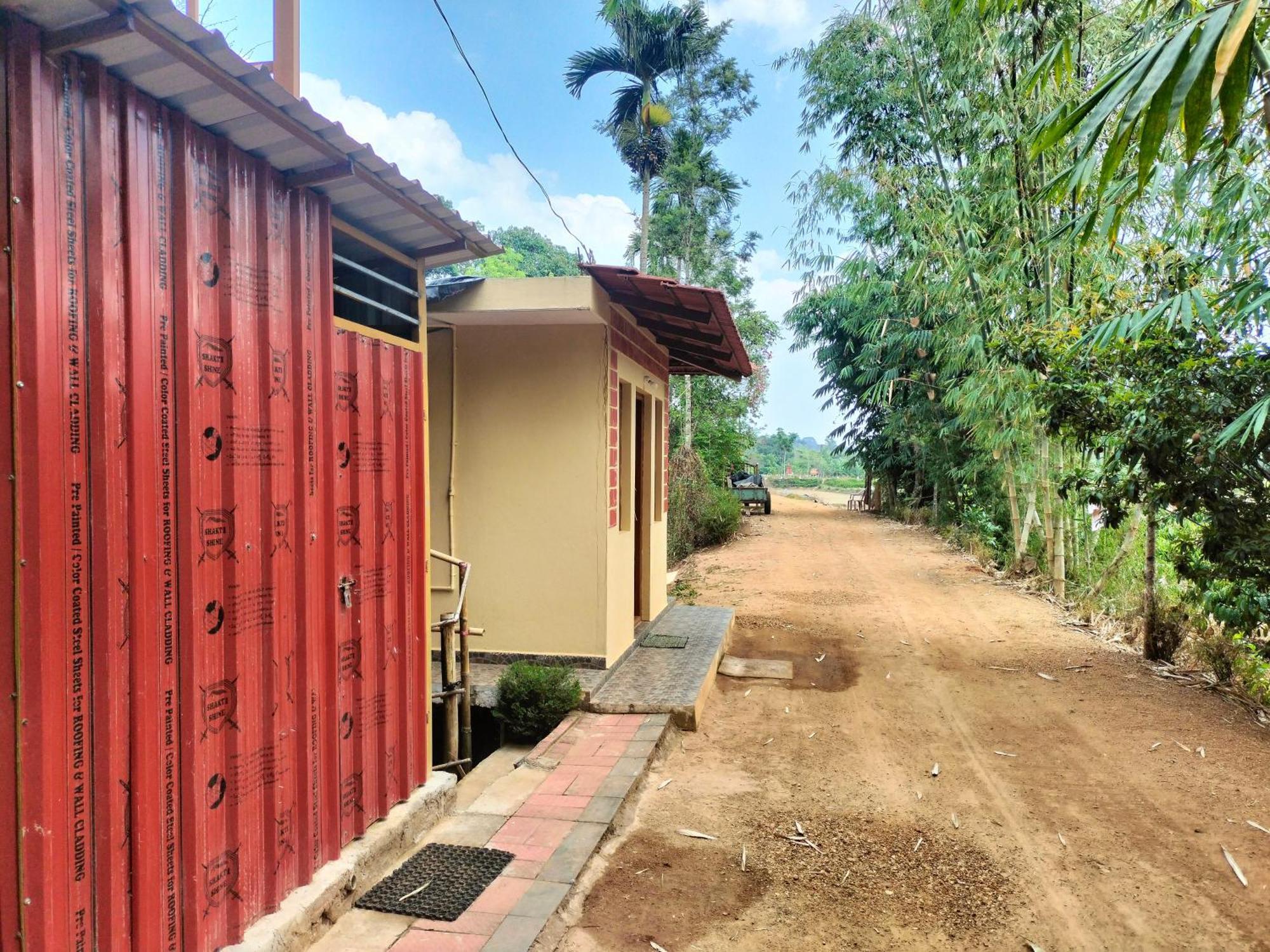הוילה מדיקרי Sambrama Wood House מראה חיצוני תמונה