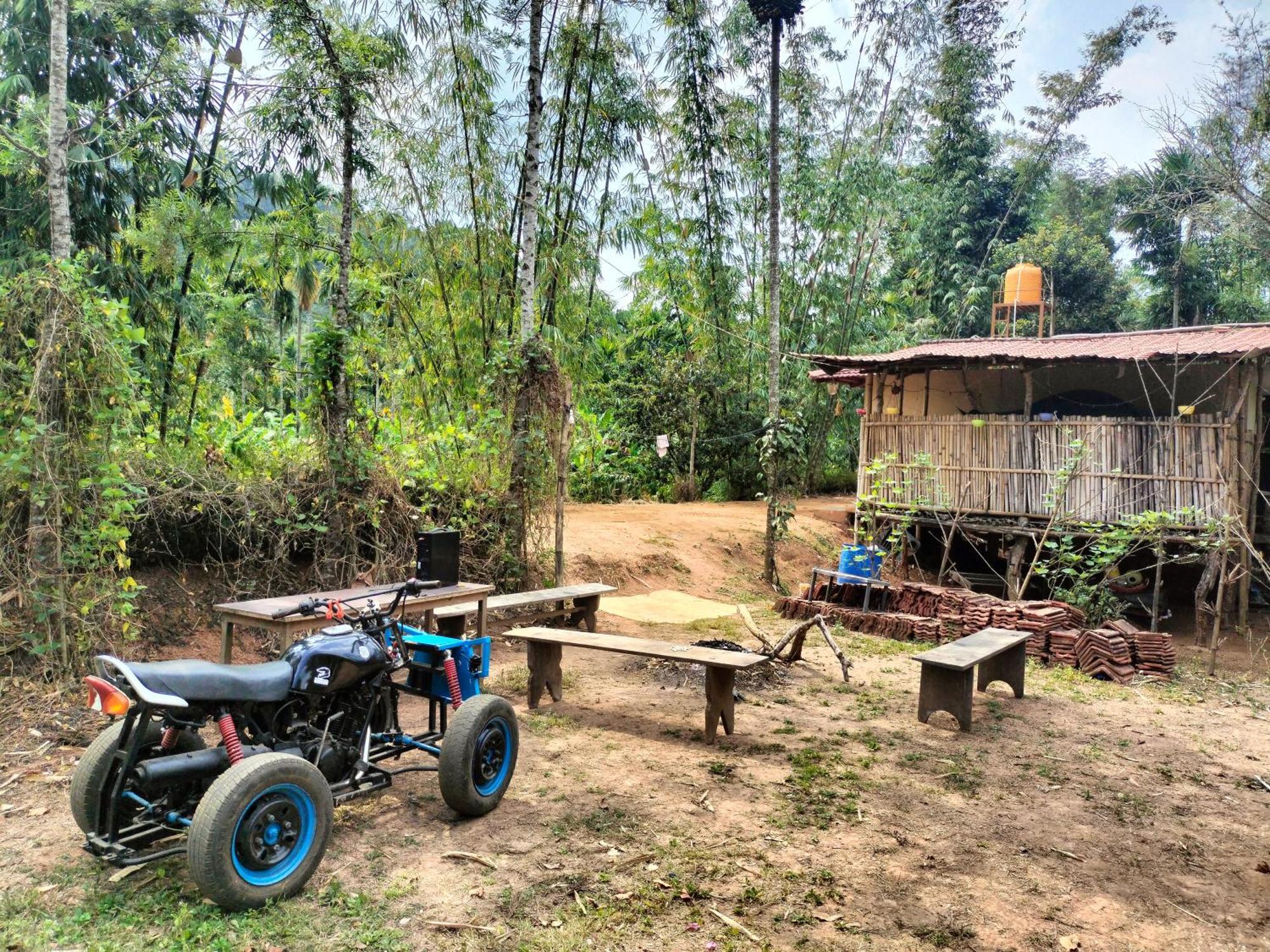 הוילה מדיקרי Sambrama Wood House מראה חיצוני תמונה