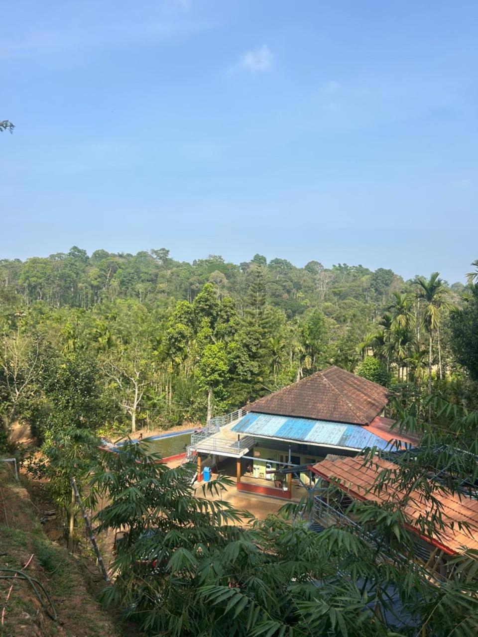 הוילה מדיקרי Sambrama Wood House מראה חיצוני תמונה